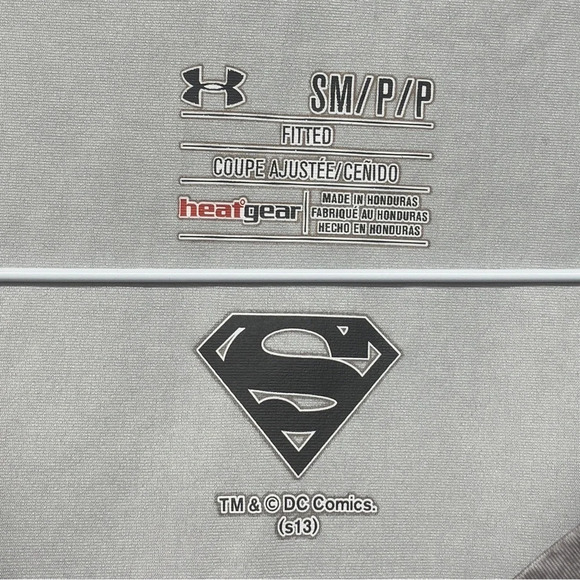 Under armour superhero shirt - Picture 2 of 9